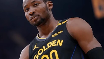 九游体育APP-勇士库明加脚踝扭伤退赛，下场前贡献10分2抢断|吉米·巴特勒|达拉斯独行侠队|金州勇士队|体育赛事讨论|乔纳森·库明加_新浪新闻