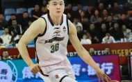 九游体育-辽宁大胜新疆！鄢手骐暴走，莫兰德稳内线，威尔斯+2后卫打铁！